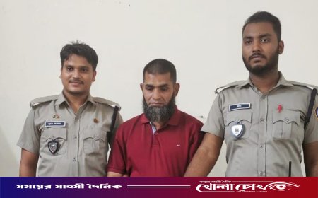 নোয়াখালীতে ক্রেতা সেজে ফেনসিডিল কারবারিকে গ্রেপ্তার