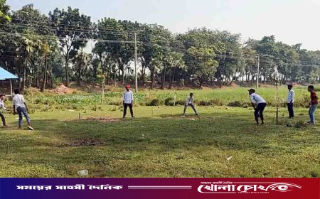 রাণীনগরে খেলার মাঠের অভাবে ক্রীড়ানৈপুণ্য দেখাতে পারছে না সিম্বা ইউনাইটেড উচ্চ বিদ্যালয়ের শিক্ষার্থীরা