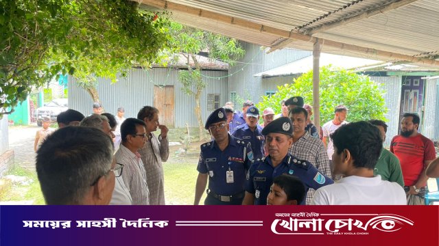 সালথায় পূজা মণ্ডপ পরিদর্শনে অতিরিক্ত ডিআইজি সুলাইমান