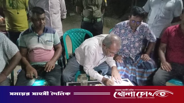 আত্রাইয়ে পূজা মণ্ডপে বিএনপি নেতা চান্দুর শুভেচ্ছা
