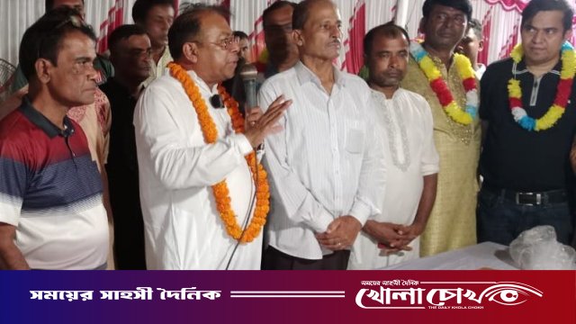 আলফাডাঙ্গায় দুর্গোৎসব: ৪৩ পূজা মণ্ডপে গেলেন বিএনপি নেতা খন্দকার নাসিরুল ইসলাম