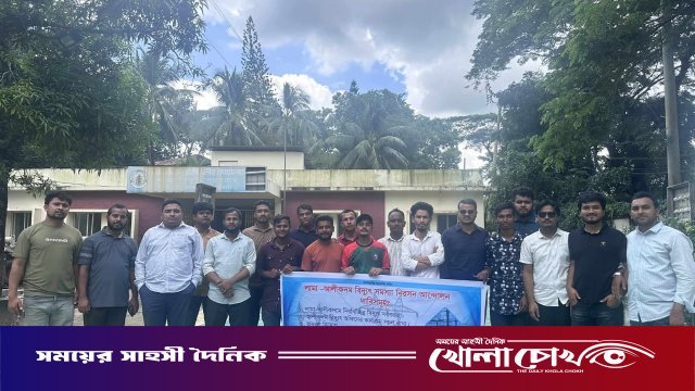 লোডশেডিংয়ে ফুঁসে উঠেছে জনতা, জনতার রোষে লামা বিদ্যুৎ অফিস