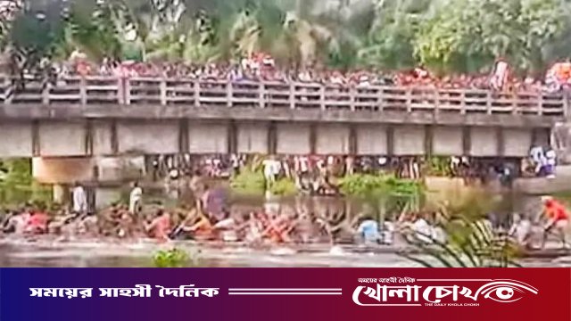 শালিখার বরইচারায় শতবর্ষী লক্ষ্মীপূজা ও নৌকা বাইচে মানুষের ঢল
