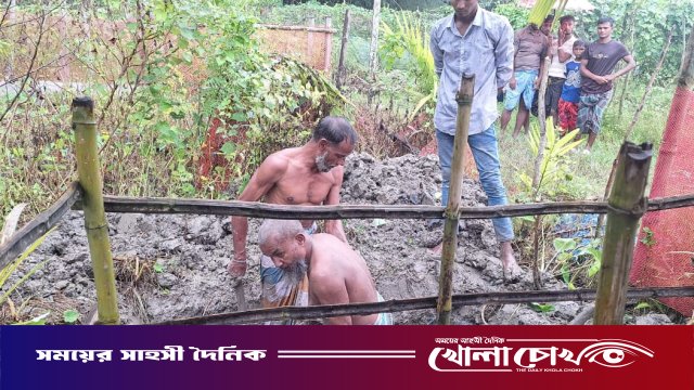 নোয়াখালীতে দাফনের দুই বছর পর নারীর মরদেহ উত্তোলন