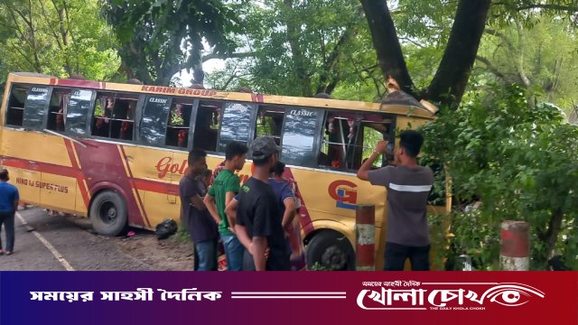 ফরিদপুরে সড়ক দুর্ঘটনায় গোল্ডেন লাইন পরিবহনের চালক আহত