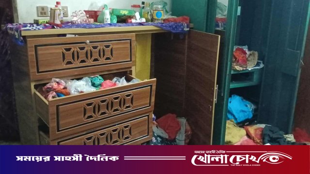 আগৈলঝাড়ায় সুপ্রিম কোর্টের আইনজীবীর বাসায় দুঃসাহসিক চুরি, নগদ টাকা ও স্বর্ণালঙ্কারসহ গুরুত্বপূর্ণ দলিল লুট