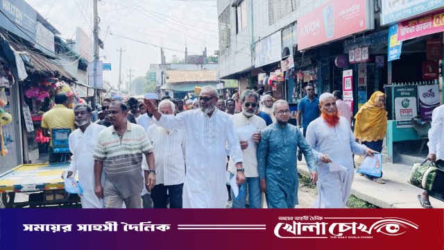 নওগাঁ রাণীনগরে বিএনপির ‘রাষ্ট্র কাঠামো মেরামতের’ ৩১ দফা লিফলেট বিতরণ