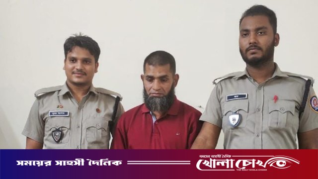 নোয়াখালীতে ক্রেতা সেজে ফেনসিডিল কারবারিকে গ্রেপ্তার