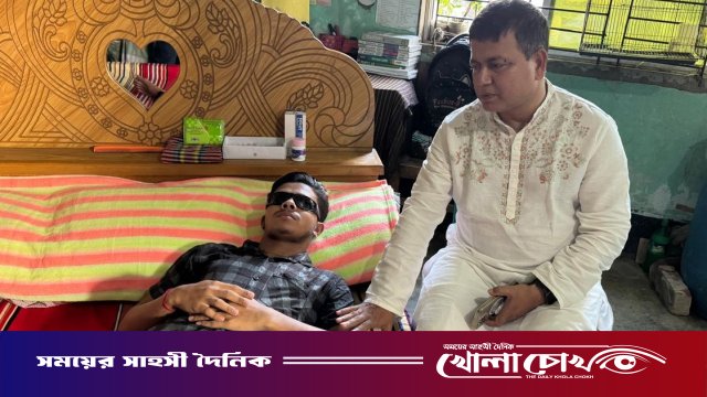 বেরোবি’র আহত শিক্ষার্থী নিলয়কে দেখতে তার বাড়িতে যান উপাচার্য