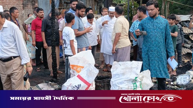 থানচির বলীবাজারে অগ্নিকাণ্ডে নিঃস্ব ব্যবসায়ীদের পাশে জামায়াতের আমির