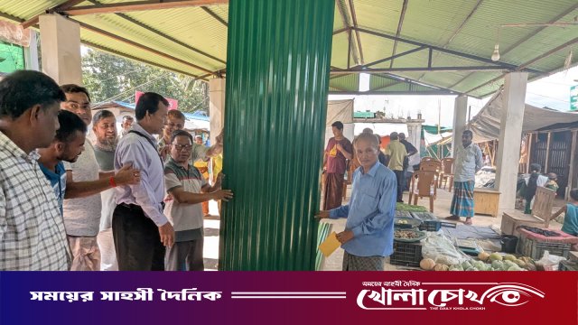 অগ্নিকাণ্ডে ক্ষতিগ্রস্তদের পাশে বান্দরবান জেলা পরিষদ