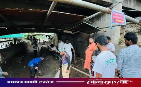 বাইপাইল আন্ডারপাসে কাদা–পানির দুর্ভোগে মানুষের পাশে এনসিপি ও যুবশক্তি