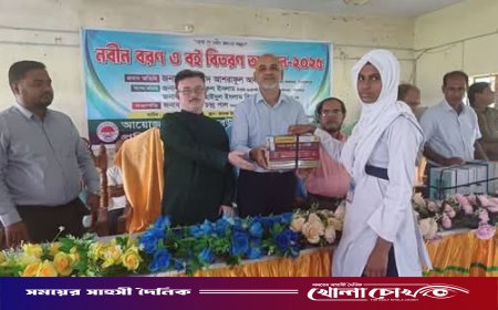 পিরোজপুর আফতাবউদ্দিন কলেজে নবীনবরণ ও বই বিতরণ অনুষ্ঠিত