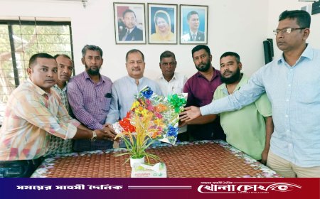 আগৈলঝাড়ায় বিএনপি প্রার্থী জহির উদ্দিন স্বপনের সাথে সাংবাদিকদের মতবিনিময়