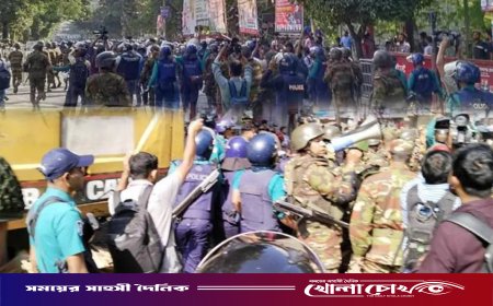 ধানমন্ডি ৩২-এর পরিস্থিতি নিয়ন্ত্রণে সাউন্ড গ্রে নে ড নিক্ষেপ পুলিশের