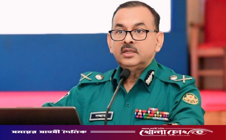 ককটেল ও বাসে আগুন দেওয়ার চেষ্টা করলে গুলি করার নির্দেশ আইনেই রয়েছে: ডিএমপি কমিশনার