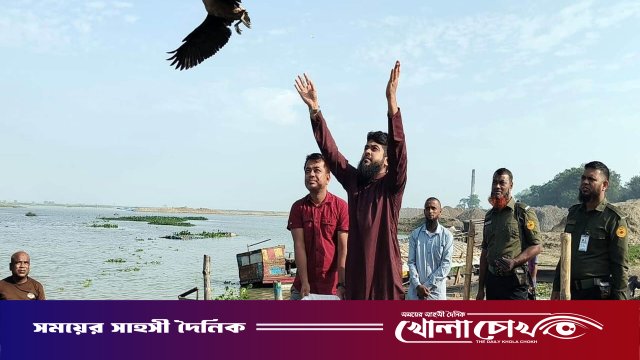 নওগাঁয় প্রশাসনের তৎপরতায় ৬টি অতিথি পাখি উদ্ধার ও মুক্তি