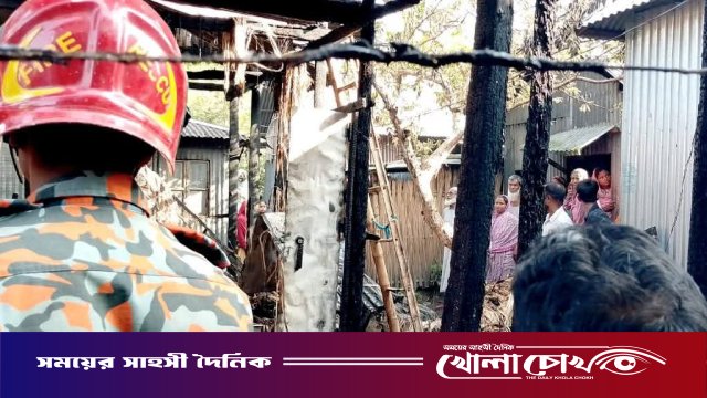 সালথায় অগ্নিকাণ্ডে কৃষকের বসতঘর ভস্মীভূত, ক্ষতি প্রায় সাড়ে ৬ লাখ টাকা