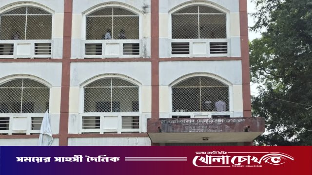 আত্রাইয়ে মোল্লা আজাদ মেমোরিয়াল সরকারি কলেজে নামাজ ঘরের উদ্বোধন