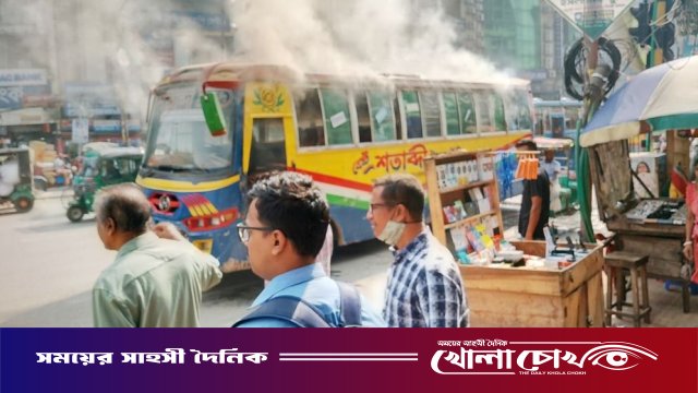 এবার মিরপুরে দূর্বৃত্তদের হামলায় বাসে আগুন