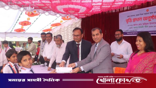 মাগুরায় ২০ মেধাবী শিক্ষার্থী পেল জেলা প্রশাসনের শিক্ষাবৃত্তি