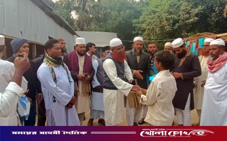 সালথায় সংঘর্ষে ক্ষতিগ্রস্ত বাড়িঘর ঘুরে দেখলেন জামায়াত নেতারা