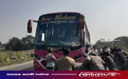 ভাঙ্গায় বাসের চাপায়  মা-মেয়ে-নাতি সহ নিহত: ৪, আহত-৪