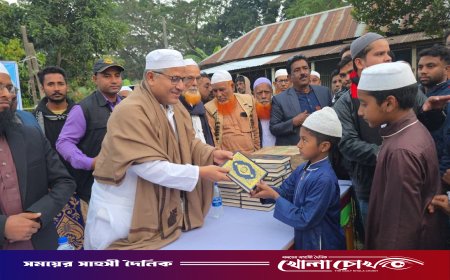 চরভদ্রাসনে মাদ্রাসা শিক্ষার্থীদের মাঝে ১০০ খানা কোরআন শরীফ বিতরণ