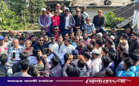 ইনকিলাব মঞ্চের আহবায়ক ওসমান হাদিকে গুলির প্রতিবাদে আগৈলঝাড়ায় বিএনপির বিক্ষোভ