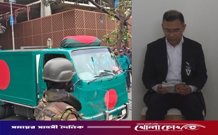 মায়ের মরদেহের পাশে কোরআন তিলাওয়াত করছেন তারেক রহমান