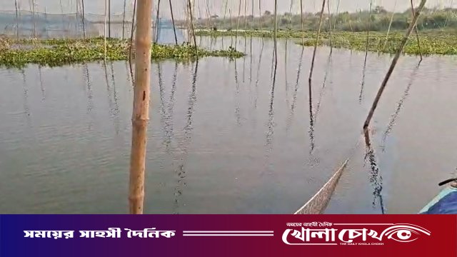 পদ্মায় অবৈধ বাঁধ উচ্ছেদ, কারেন্ট জাল–চায়না দুয়ারি জব্দ
