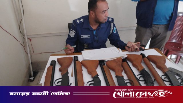 বেগমগঞ্জে কবরে বস্তাবন্দি ব্যাগে মিলল একনলা বন্দুক-পাইপগান