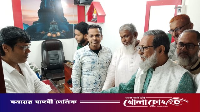 ফরিদপুরে প্রফেসর আবদুত তাওয়াবের নির্বাচনী প্রচারণা ও লিফলেট বিতরণ