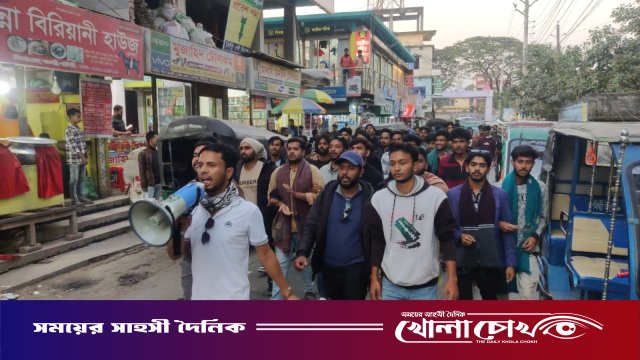শরীফ ওসমান হাদীর ওপর হামলার প্রতিবাদে সদরপুরে ছাত্র জনতার বিক্ষোভ