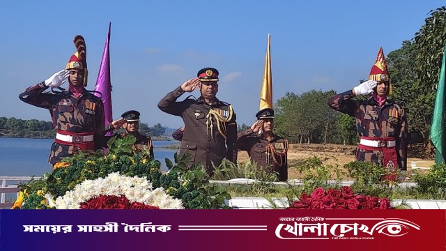 নানিয়ারচরে বীরশ্রেষ্ঠ মুন্সি আব্দুর রউফের সমাধিতে বিজিবির শ্রদ্ধা