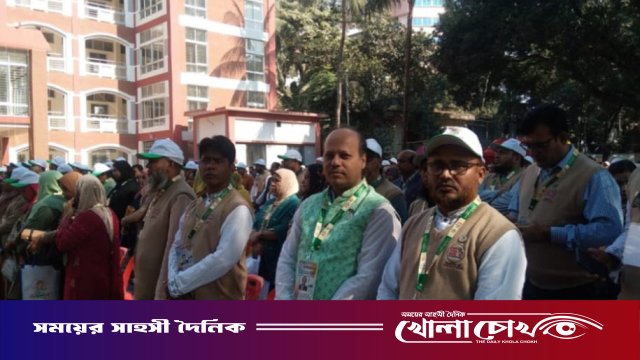 হাদির প্রতি নীরব শ্রদ্ধা: ব্রাহ্মণবাড়িয়া সরকারি মহিলা কলেজ মাঠে এক মিনিটের নিরবতা