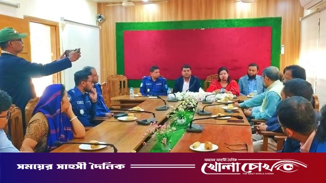 পোস্টাল ব্যালটে ভোটদান নিয়ে সরকারি কর্মকর্তাদের অবহিতকরণ সভা