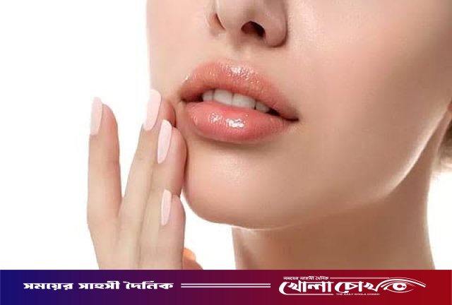শীতেও ঠোঁট থাকবে কোমল ও সতেজ: জেনে নিন ঠোঁট ফাটা রোধের সহজ উপায়