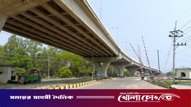 রাজশাহীতে ফ্লাইওভারের কাজ চলছে ধীর গতিতে