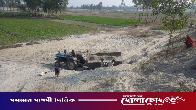 উচ্চ আদালতের রায় অমান্য করে জলঢাকায় চলছে তিস্তা নদীর বালু বিক্রি