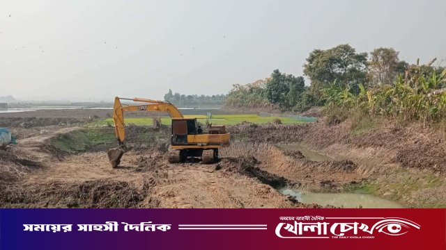 আত্রাইয়ে ভেকু দিয়ে ফসলি জমির মাটি কাটায় পরিবেশ ও কৃষি জমি হুমকিতে