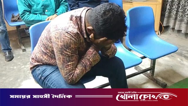 বেরোবি কেন্দ্রে রাবি ভর্তি পরীক্ষায় মোবাইল ও পকেট রাউটারসহ পরীক্ষার্থী আটক