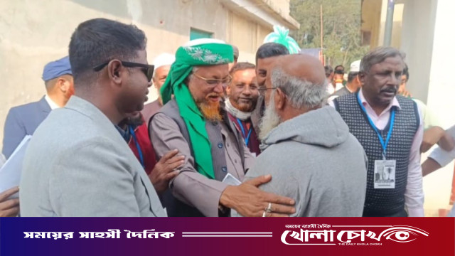 সরাইলে নির্বাচনী গনসংযোগকালে জোট প্রার্থী জুনায়েদ আল হাবীব