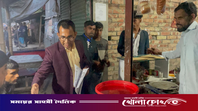 সালথায় ডাব প্রতীকের লিফলেট বিতরণ ও গণসংযোগ