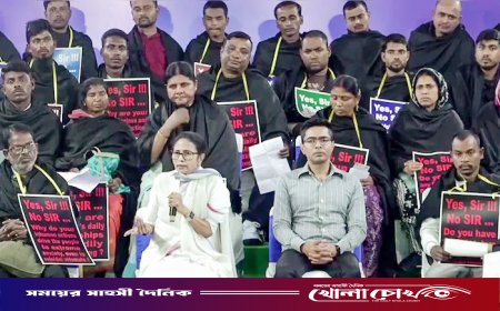 বাংলাদেশ থেকে শিক্ষা নিন’, নির্বাচন কমিশনকে নজিরবিহীন আক্রমণ মমতার