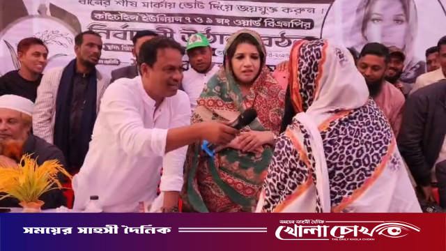 ডিম বিক্রির সঞ্চয় তুলে দিতেই আবেগে ভেঙে পড়লেন শামা ওবায়েদ