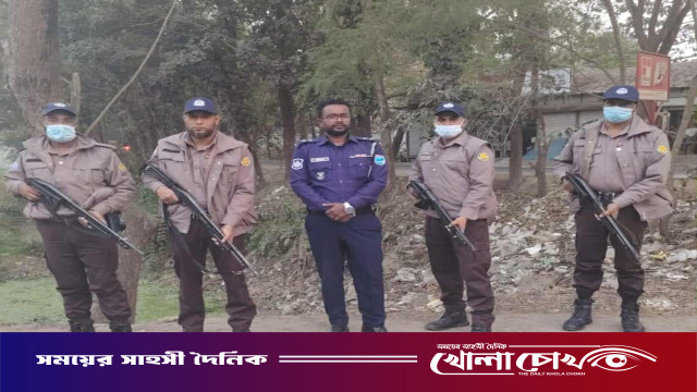 আইন-শৃঙ্খলা পরিস্থিতি স্বাভাবিক রাখতে সিরাজদিখান থানা পুলিশের মহড়া