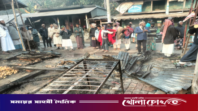 নির্বাচনের আগেই জামায়াতের অফিসে আগুন, সন্দেহের তীর স্থানীয় বিএনপি নেতাদের দিকে।