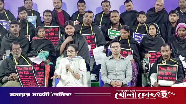 বাংলাদেশ থেকে শিক্ষা নিন’, নির্বাচন কমিশনকে নজিরবিহীন আক্রমণ মমতার