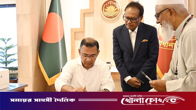 প্রথমবারের মতো তেজগাঁও কার্যালয়ে অফিস করলেন প্রধানমন্ত্রী তারেক রহমান